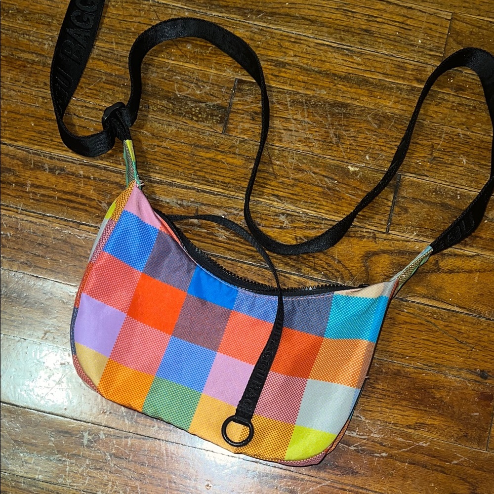 Small Madras Crescent Baggu